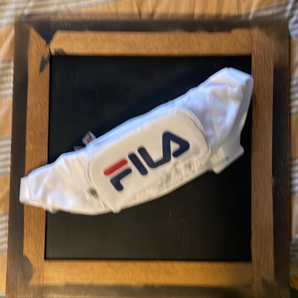 FILA Fanny pack. Tags on
